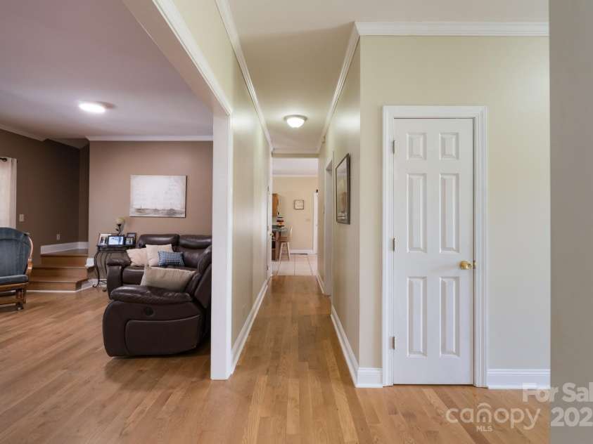 891 Silver Charm Lane, York, SC 29745.  MLS# CAR4239024, YatesRealty ID 6491. Hallway