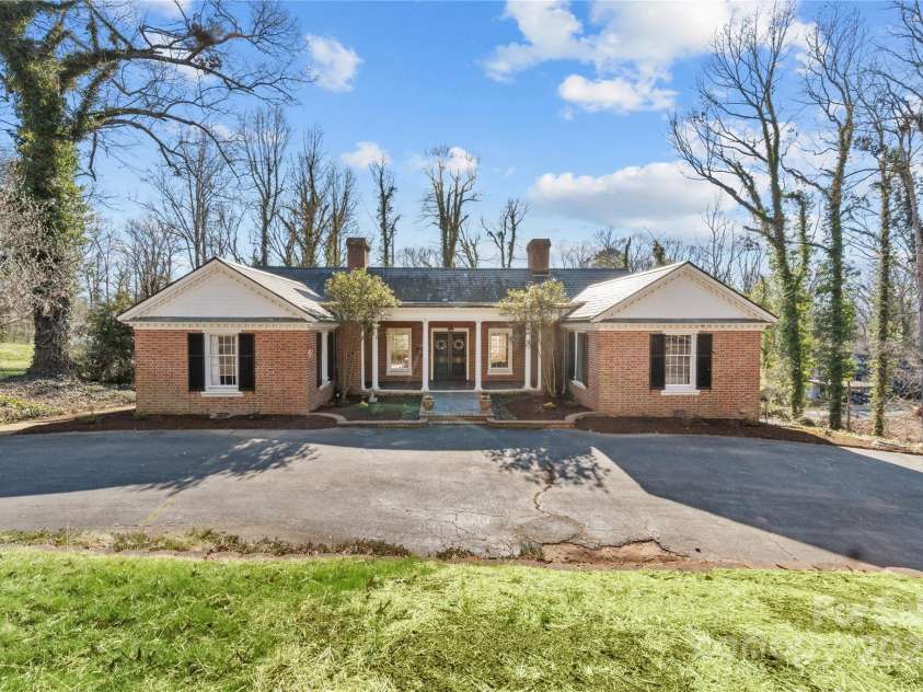 107 Hillside Lane, Morganton, NC 28655.  MLS# CAR4225089, YatesRealty ID 6492. 