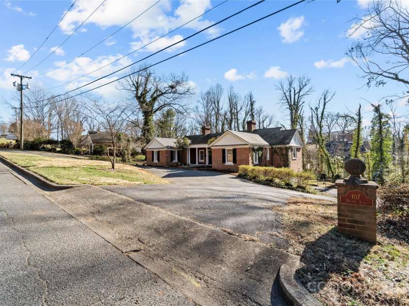 107 Hillside Lane, Morganton, NC 28655.  MLS# CAR4225089, YatesRealty ID 6492. 