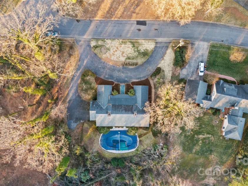 107 Hillside Lane, Morganton, NC 28655.  MLS# CAR4225089, YatesRealty ID 6492. 