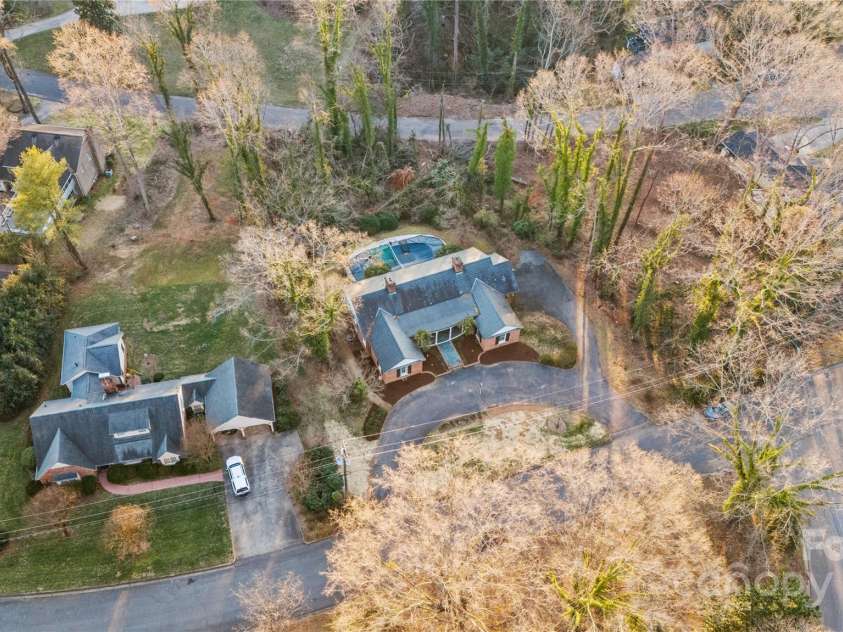 107 Hillside Lane, Morganton, NC 28655.  MLS# CAR4225089, YatesRealty ID 6492. 