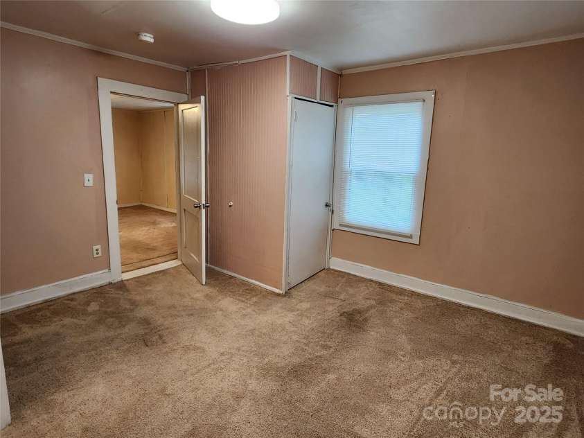 109 Starnes Street, Chester, SC 29706.  MLS# CAR4242233, YatesRealty ID 6493. 