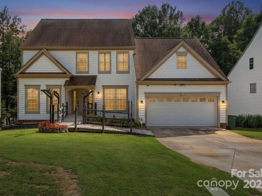 105 Lyman Oak Court, Fort Mill, SC 29715.  MLS# CAR4304622, YatesRealty ID 6494. Image enhanced
