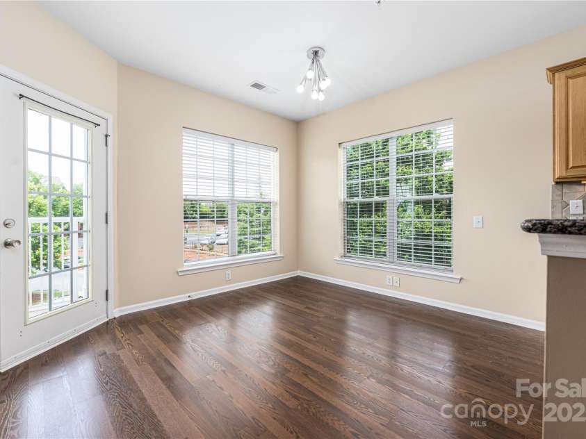 11544 Costigan Lane, Charlotte, NC 28277.  MLS# CAR4245194, YatesRealty ID 6494. Dining area