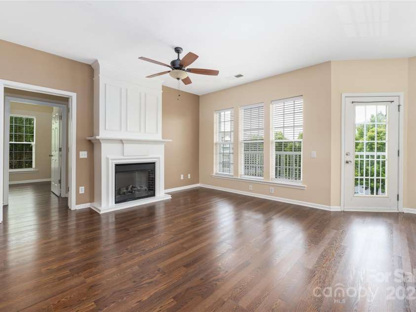 11544 Costigan Lane, Charlotte, NC 28277.  MLS# CAR4245194, YatesRealty ID 6494. Entry view of open floor plan