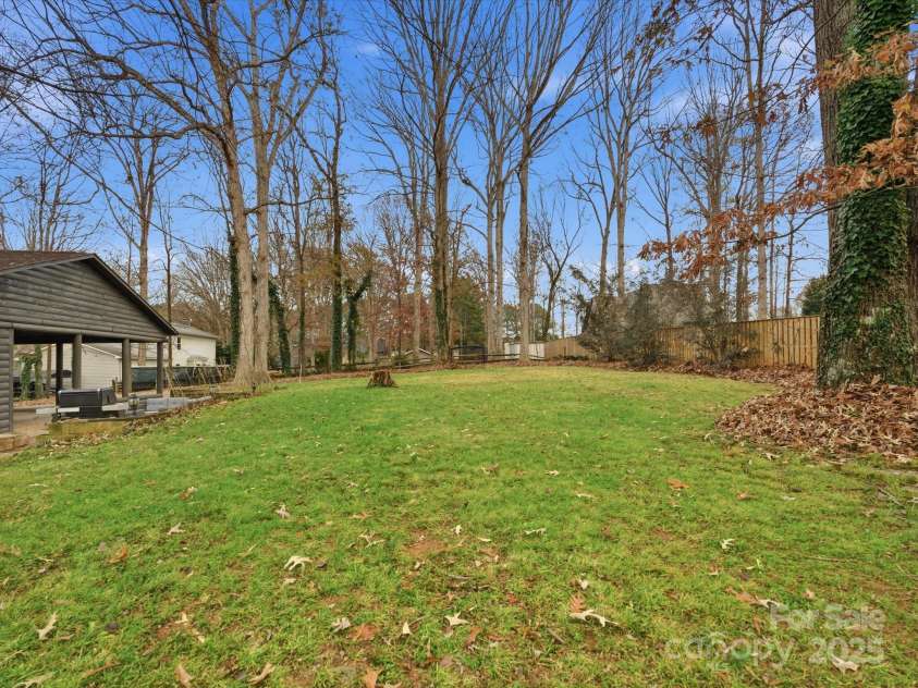 19810 Schooner Drive, Cornelius, NC 28031.  MLS# CAR4331440, YatesRealty ID 6495. 