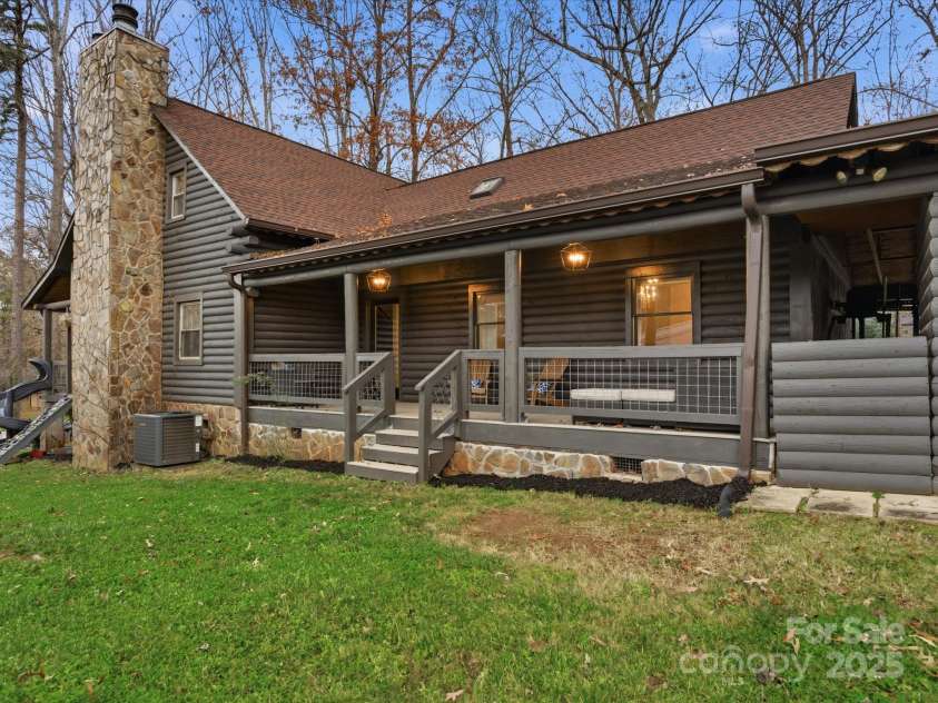 19810 Schooner Drive, Cornelius, NC 28031.  MLS# CAR4331440, YatesRealty ID 6495. 