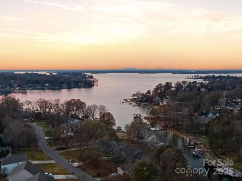 19810 Schooner Drive, Cornelius, NC 28031.  MLS# CAR4331440, YatesRealty ID 6495. 