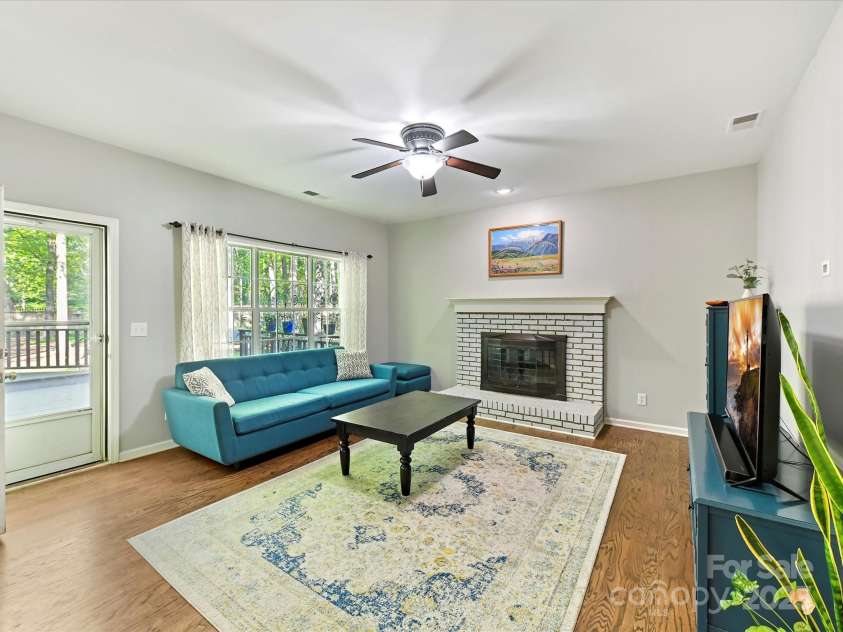 2805 Bathgate Lane, Matthews, NC 28105.  MLS# CAR4244864, YatesRealty ID 6495. 