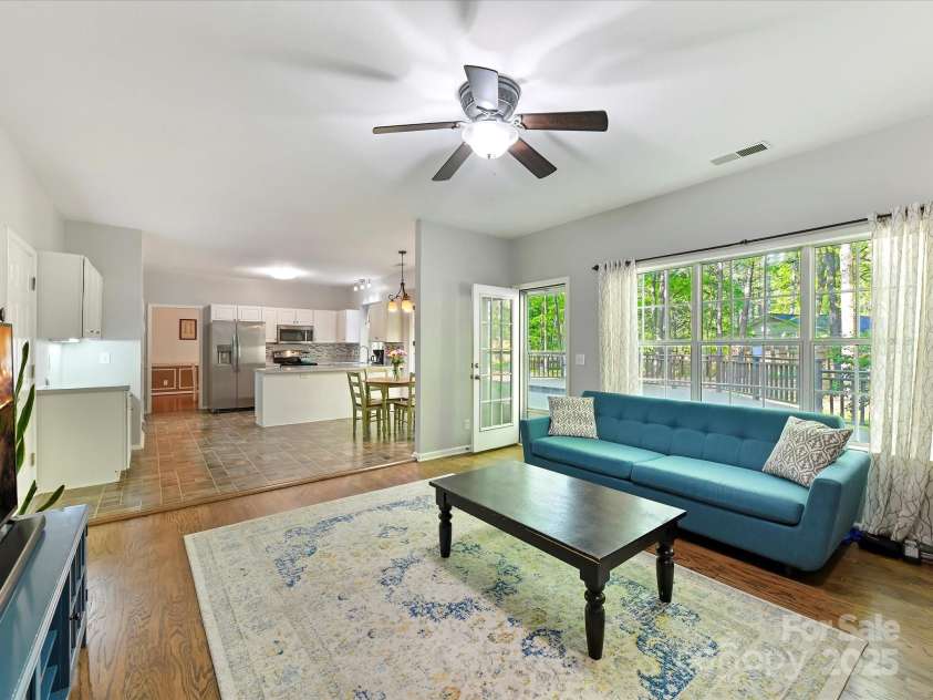 2805 Bathgate Lane, Matthews, NC 28105.  MLS# CAR4244864, YatesRealty ID 6495. 