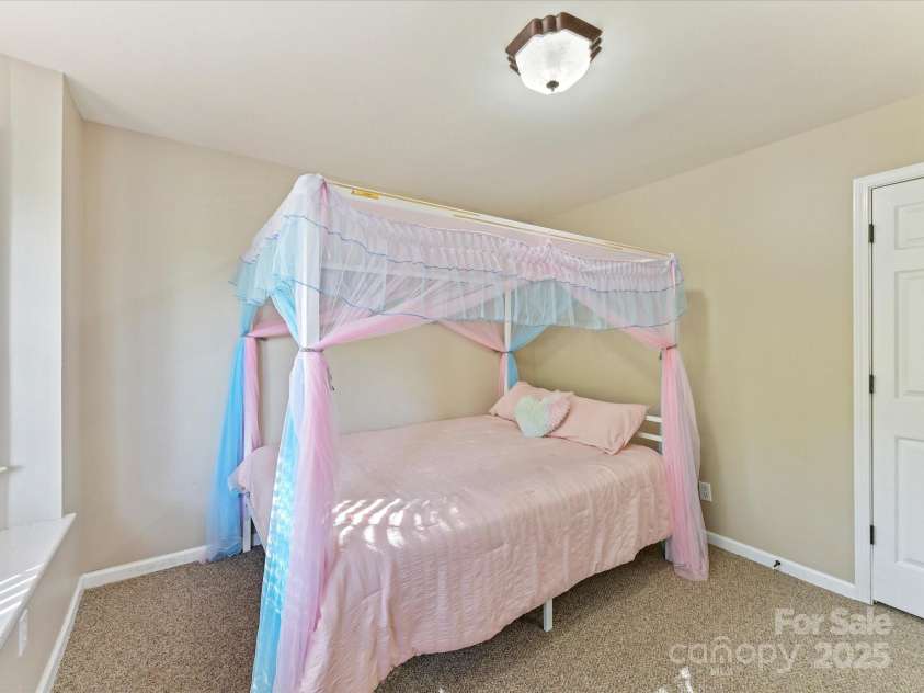 2805 Bathgate Lane, Matthews, NC 28105.  MLS# CAR4244864, YatesRealty ID 6495. 