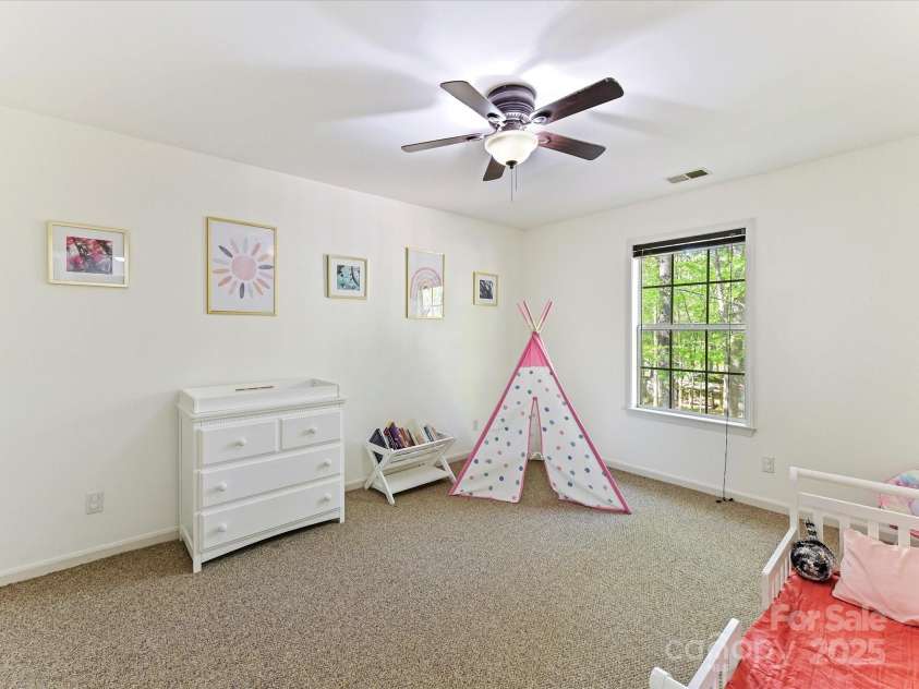 2805 Bathgate Lane, Matthews, NC 28105.  MLS# CAR4244864, YatesRealty ID 6495. 