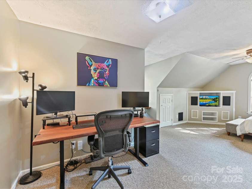 2805 Bathgate Lane, Matthews, NC 28105.  MLS# CAR4244864, YatesRealty ID 6495. 