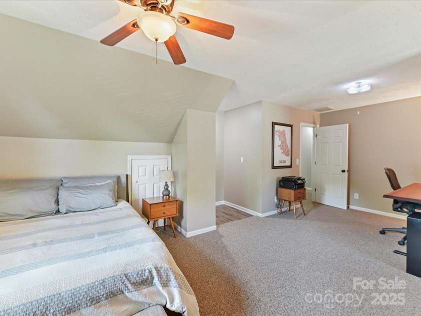 2805 Bathgate Lane, Matthews, NC 28105.  MLS# CAR4244864, YatesRealty ID 6495. 