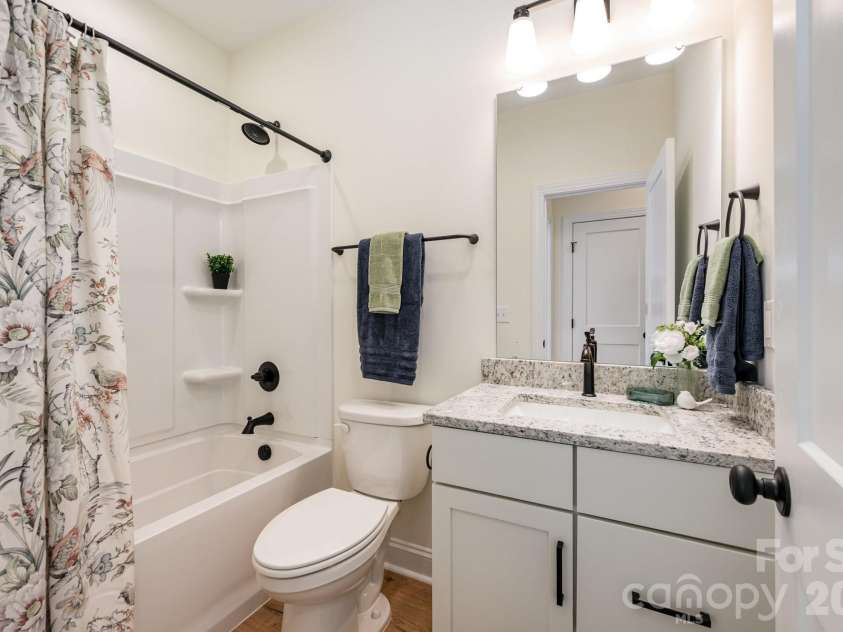 1105 Rudder Circle, Salisbury, NC 28146.  MLS# CAR4293177, YatesRealty ID 6496. Secondary bath