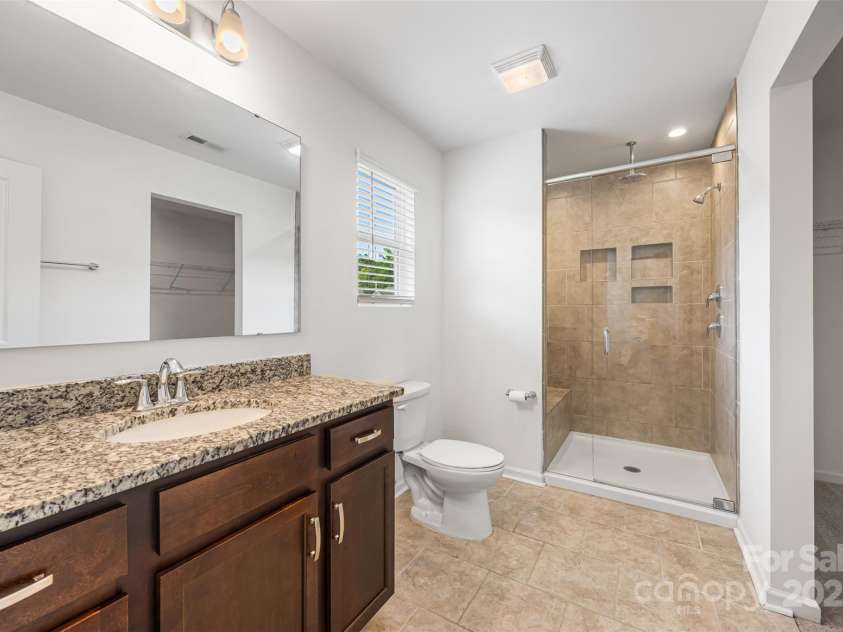 4213 Stockbrook Drive, Charlotte, NC 28215.  MLS# CAR4240143, YatesRealty ID 6496. 
