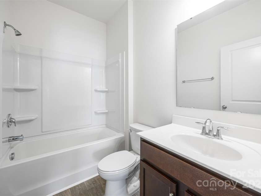 4213 Stockbrook Drive, Charlotte, NC 28215.  MLS# CAR4240143, YatesRealty ID 6496. 