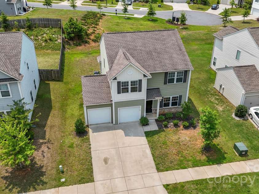 4213 Stockbrook Drive, Charlotte, NC 28215.  MLS# CAR4240143, YatesRealty ID 6496. 