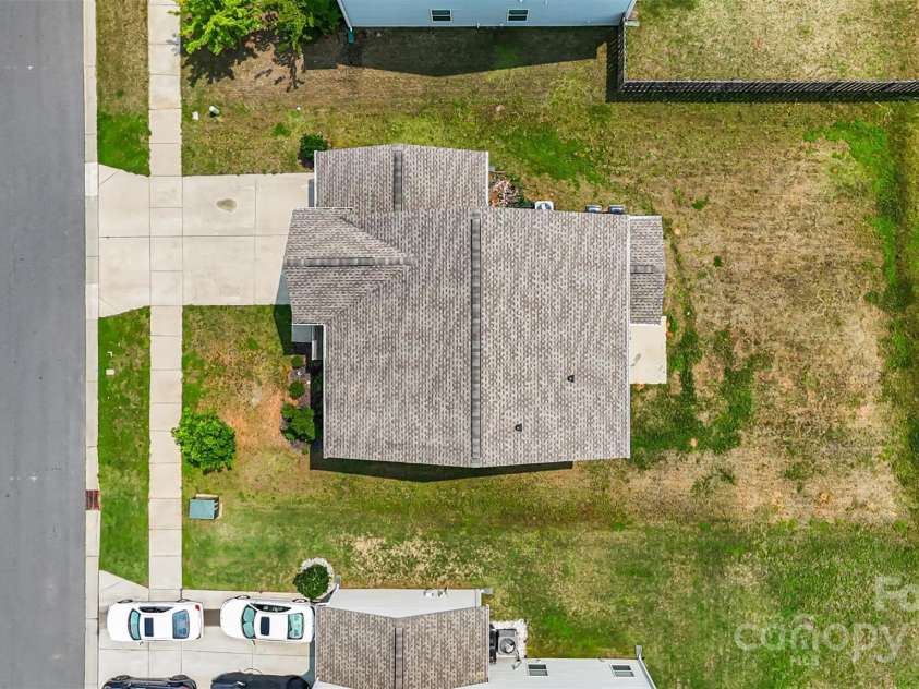 4213 Stockbrook Drive, Charlotte, NC 28215.  MLS# CAR4240143, YatesRealty ID 6496. 