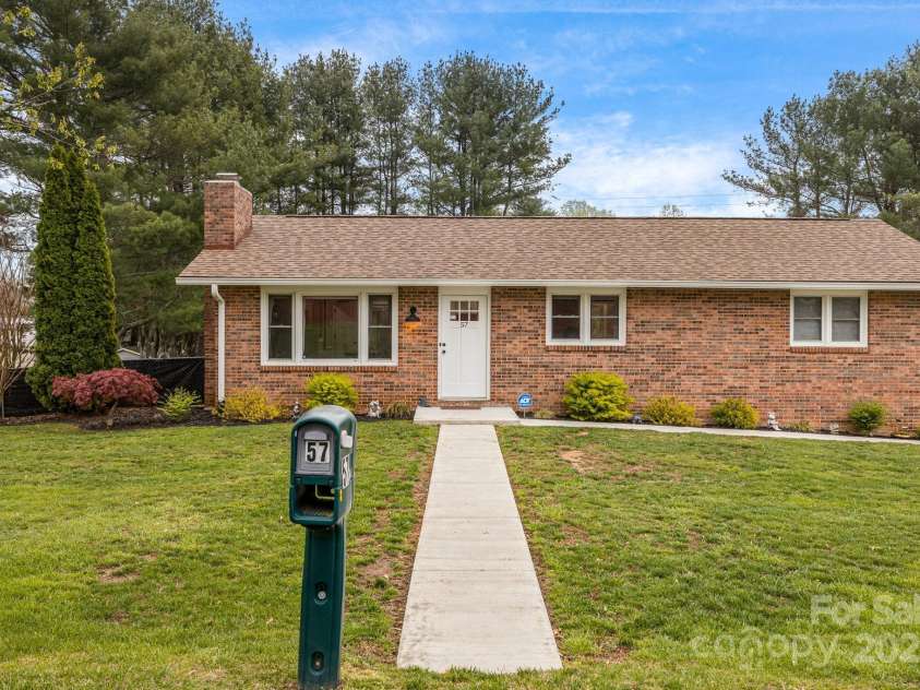 57 Maplewood Knoll Drive, East Flat Rock, NC 28726.  MLS# CAR4239967, YatesRealty ID 6497. Welcome home!