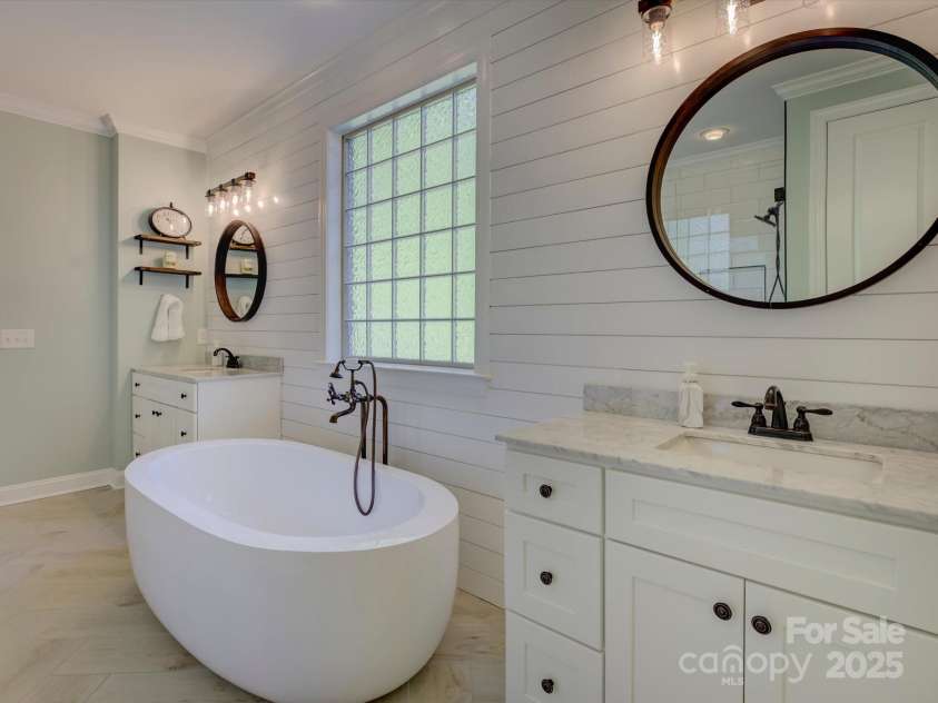712 Chase Court, Fort Mill, SC 29708.  MLS# CAR4247277, YatesRealty ID 6498. 