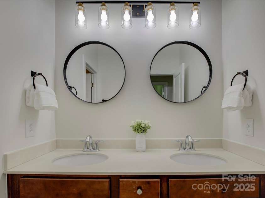 712 Chase Court, Fort Mill, SC 29708.  MLS# CAR4247277, YatesRealty ID 6498. 