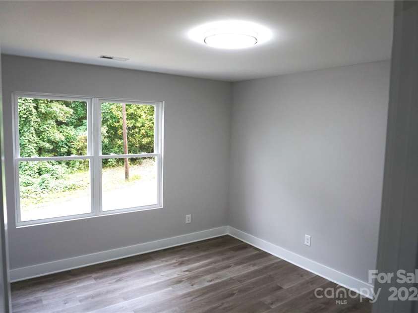 212 James Street, Kannapolis, NC 28083.  MLS# CAR4186400, YatesRealty ID 6499. 