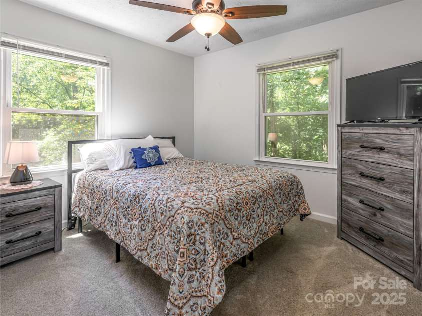 50 Tuckaway Drive, Asheville, NC 28803.  MLS# CAR4299292, YatesRealty ID 65. 