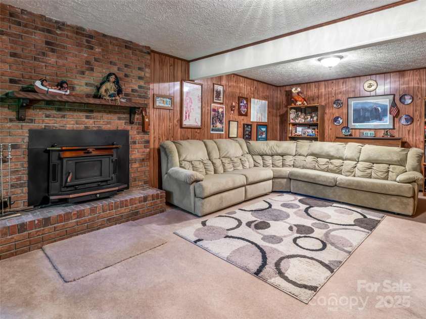 50 Tuckaway Drive, Asheville, NC 28803.  MLS# CAR4299292, YatesRealty ID 65. 