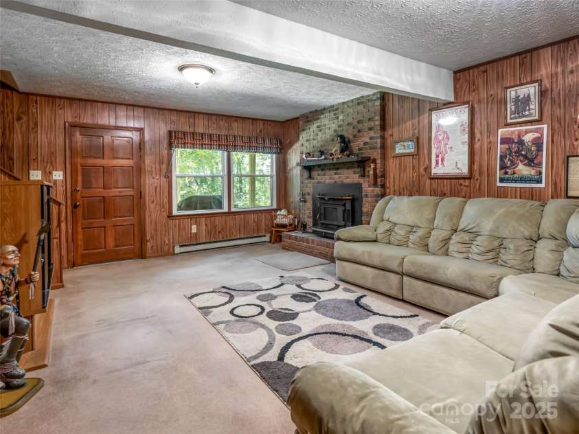 50 Tuckaway Drive, Asheville, NC 28803.  MLS# CAR4299292, YatesRealty ID 65. 