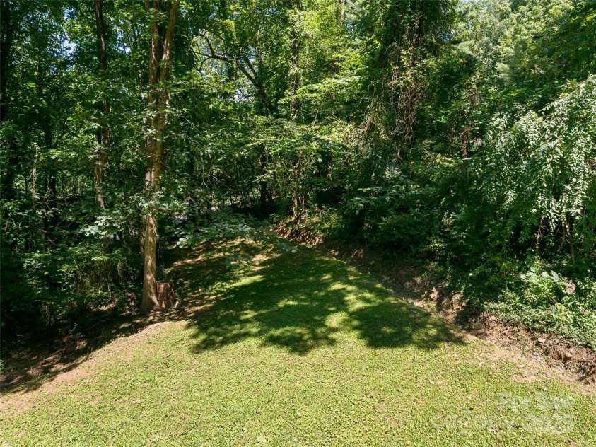 50 Tuckaway Drive, Asheville, NC 28803.  MLS# CAR4299292, YatesRealty ID 65. 