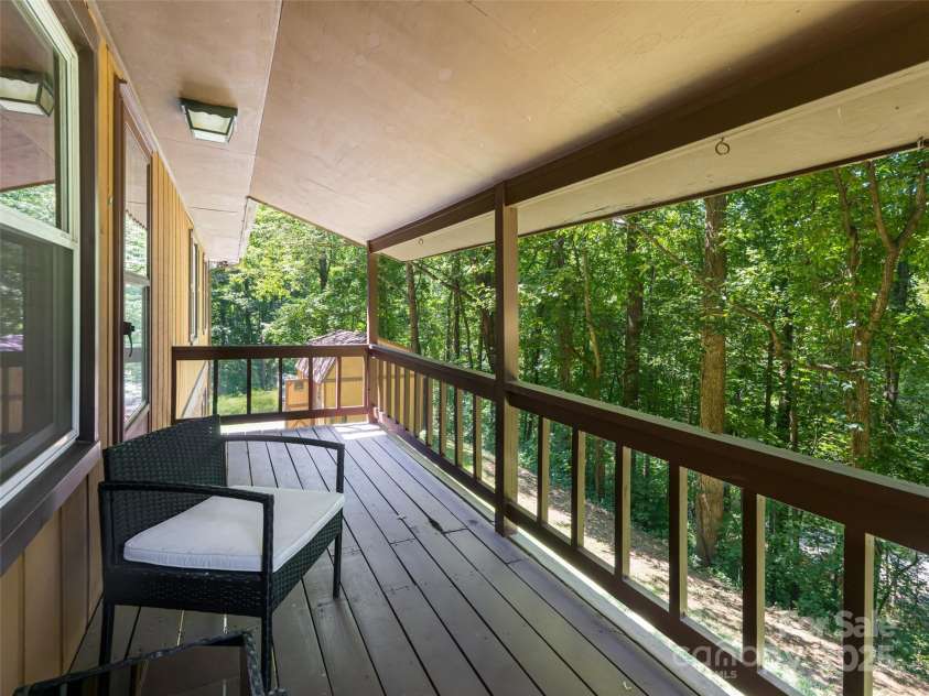 50 Tuckaway Drive, Asheville, NC 28803.  MLS# CAR4299292, YatesRealty ID 65. 