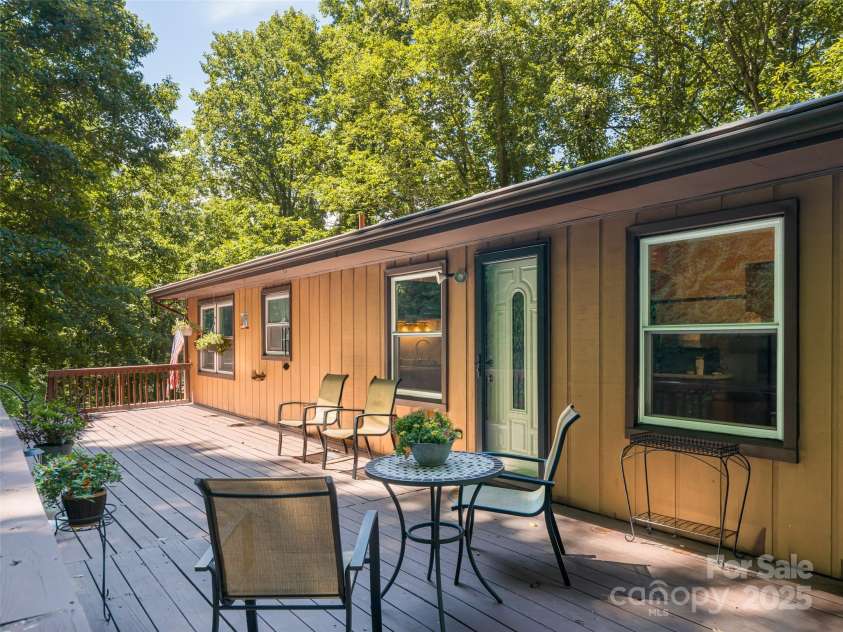 50 Tuckaway Drive, Asheville, NC 28803.  MLS# CAR4299292, YatesRealty ID 65. 