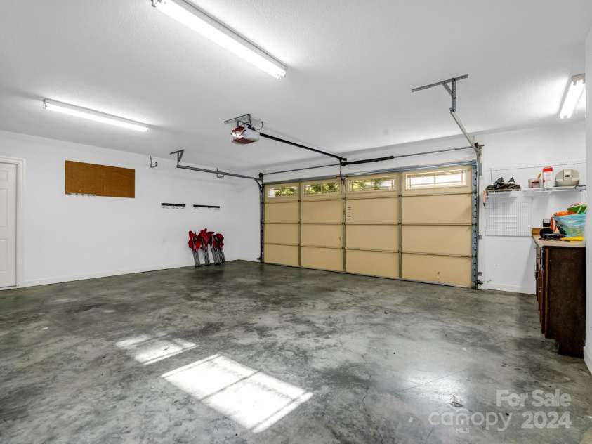 148 Courtland Court, Lake Lure, NC 28746.  MLS# CAR4207645, YatesRealty ID 650. 