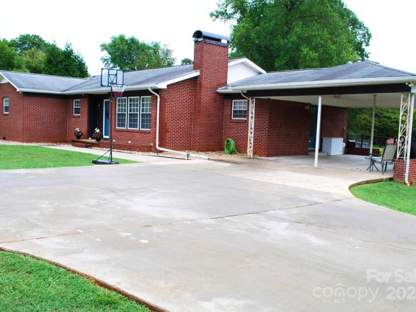 3131 Clarks Chapel Road, Lenoir, NC 28645.  MLS# CAR4165201, YatesRealty ID 650. 