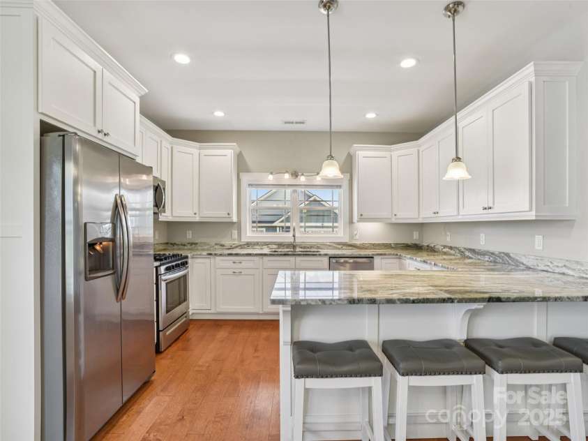 64 Leyland Circle, Hendersonville, NC 28792.  MLS# CAR4308400, YatesRealty ID 650. 