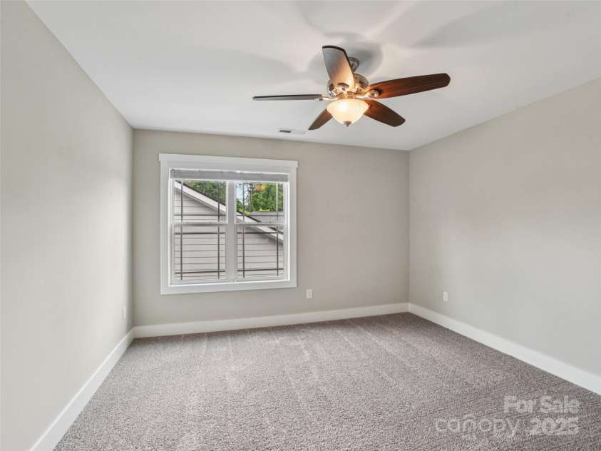 64 Leyland Circle, Hendersonville, NC 28792.  MLS# CAR4308400, YatesRealty ID 650. 