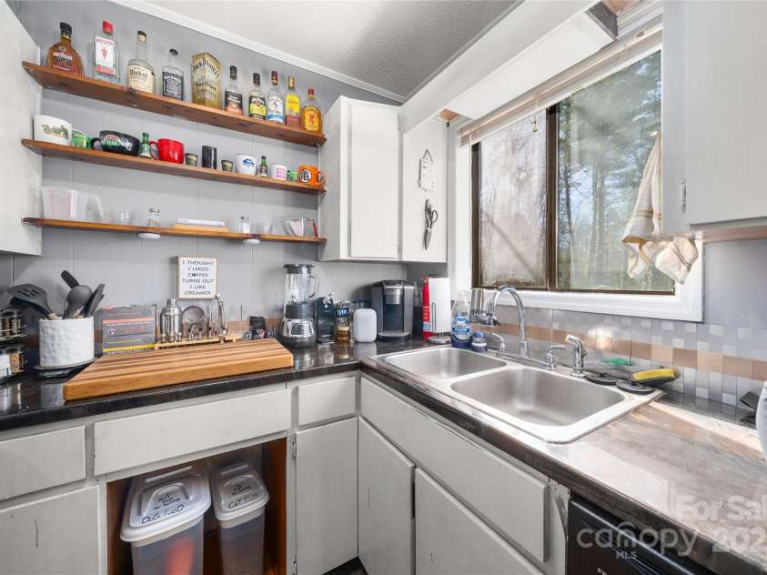 177 Forest Drive, Clyde, NC 28721.  MLS# CAR4231456, YatesRealty ID 6501. Kitchen Another View