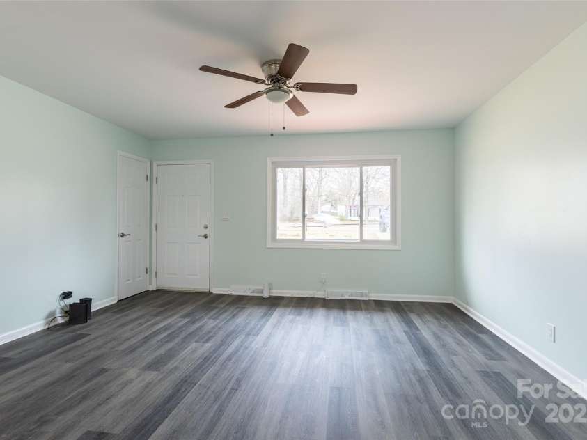 1221 Myrtle School Road, Gastonia, NC 28052.  MLS# CAR4217542, YatesRealty ID 6502. 