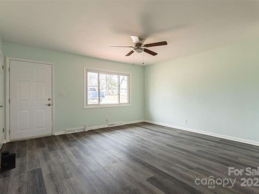 1221 Myrtle School Road, Gastonia, NC 28052.  MLS# CAR4217542, YatesRealty ID 6502. 