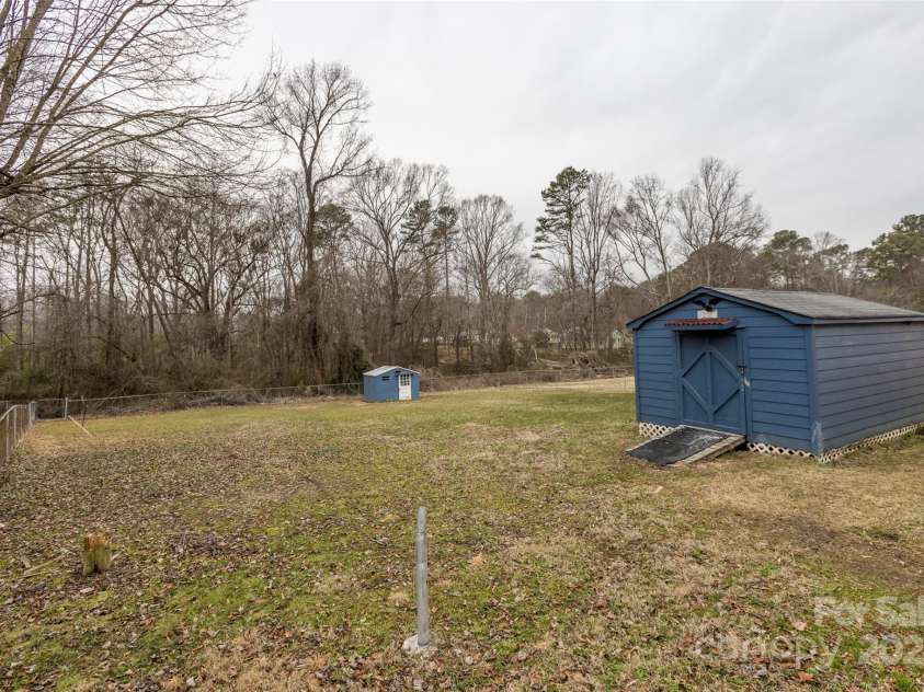 1221 Myrtle School Road, Gastonia, NC 28052.  MLS# CAR4217542, YatesRealty ID 6502. 