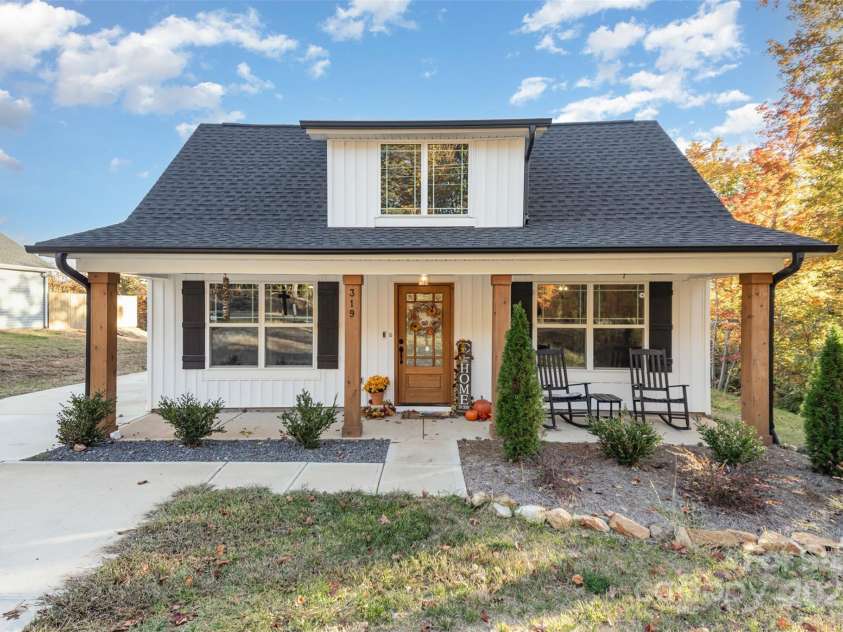 319 Pinnacle Road, Kings Mountain, NC 28086.  MLS# CAR4319517, YatesRealty ID 6502. 