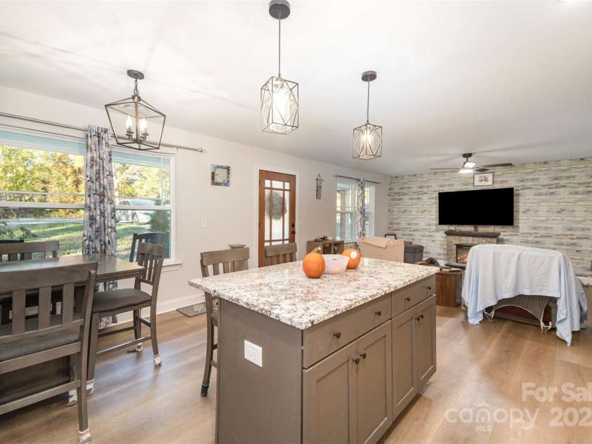 319 Pinnacle Road, Kings Mountain, NC 28086.  MLS# CAR4319517, YatesRealty ID 6502. 
