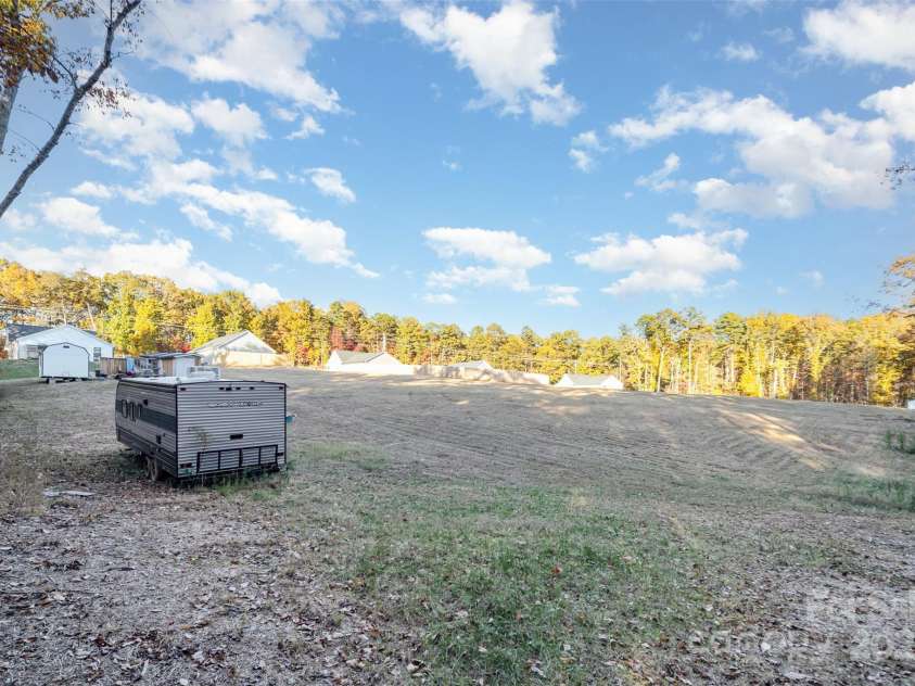 319 Pinnacle Road, Kings Mountain, NC 28086.  MLS# CAR4319517, YatesRealty ID 6502. 