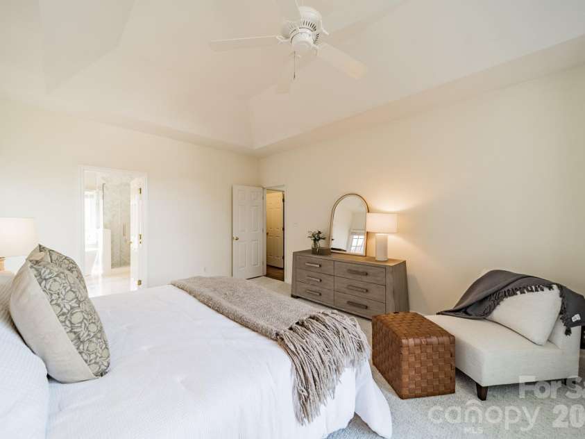 4504 Willow Croft Court, Charlotte, NC 28226.  MLS# CAR4357946, YatesRealty ID 6503. 