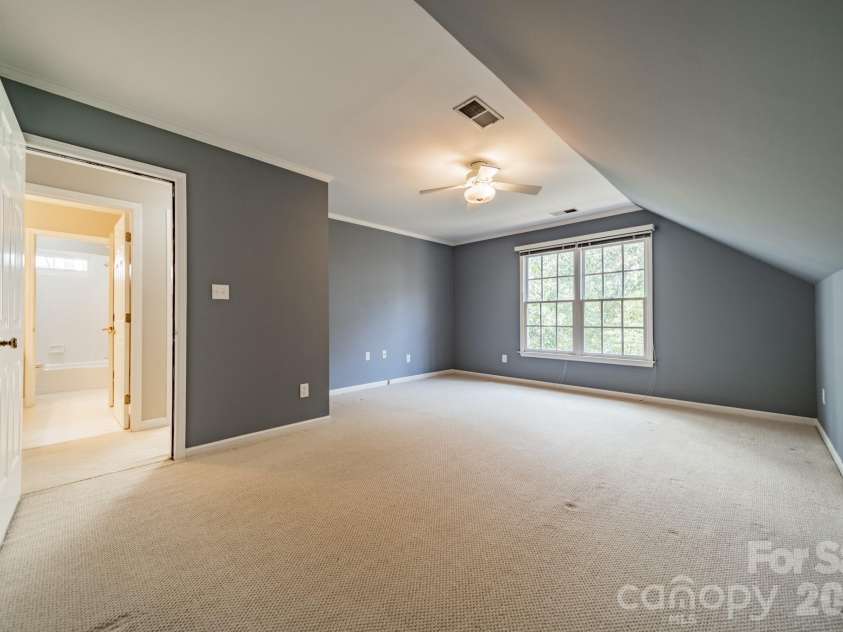 4504 Willow Croft Court, Charlotte, NC 28226.  MLS# CAR4357946, YatesRealty ID 6503. 