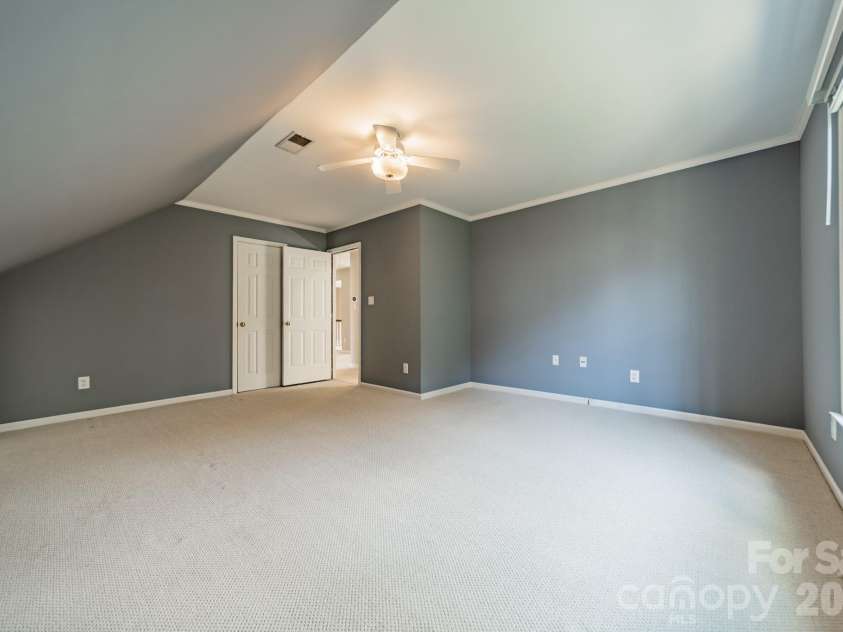 4504 Willow Croft Court, Charlotte, NC 28226.  MLS# CAR4357946, YatesRealty ID 6503. 