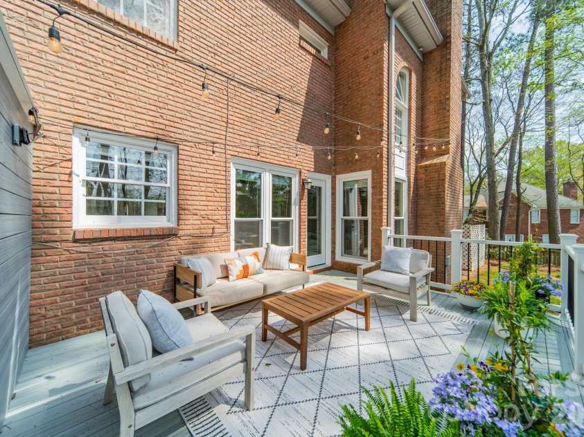 4504 Willow Croft Court, Charlotte, NC 28226.  MLS# CAR4357946, YatesRealty ID 6503. 
