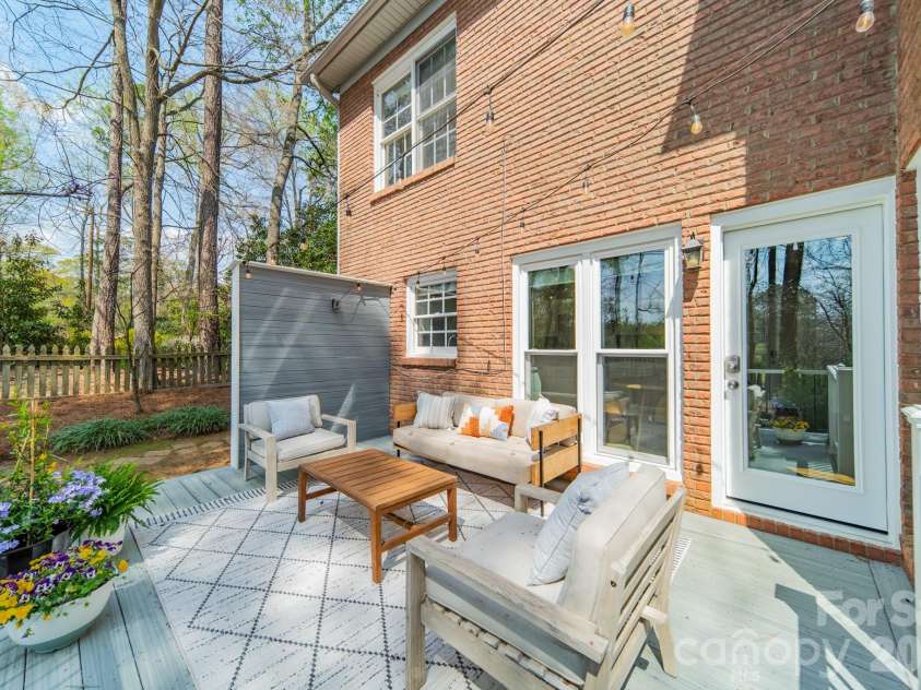 4504 Willow Croft Court, Charlotte, NC 28226.  MLS# CAR4357946, YatesRealty ID 6503. 