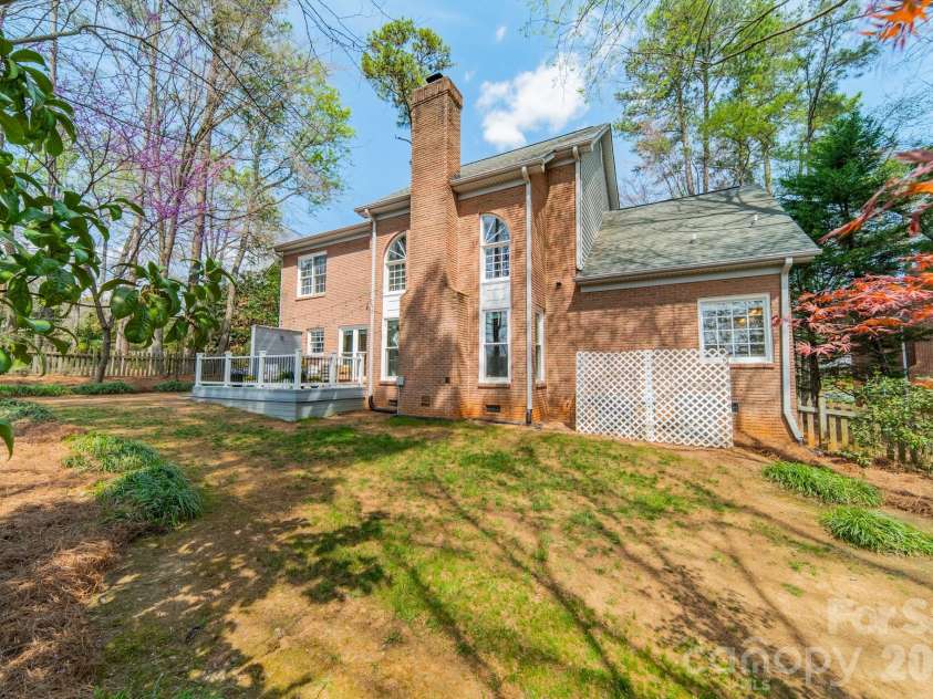 4504 Willow Croft Court, Charlotte, NC 28226.  MLS# CAR4357946, YatesRealty ID 6503. 